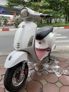 Xe Điện Vecpa Trắng Cũ 90%