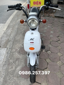 Xe đạp điện Nijia trắng đẹp nét