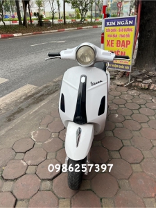 Xe Máy Điện Vespa màu trắng giá rẻ