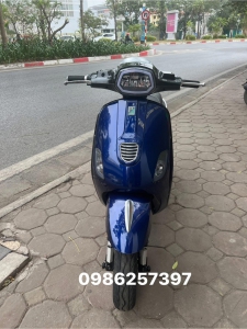Xe điện Vespa đèn vuông cũ 95%